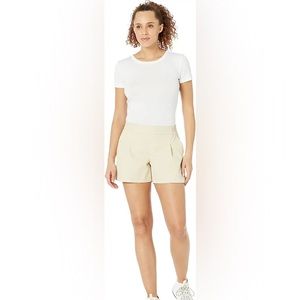 The North Face® || Woman’s Standard tan sports Shorts size 4